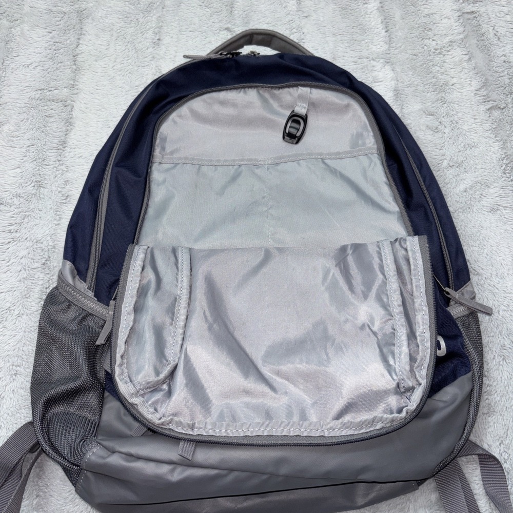 Under Armour Hustle II Backpack featuring UA Storm water-resistant technology - Picture 10 of 12